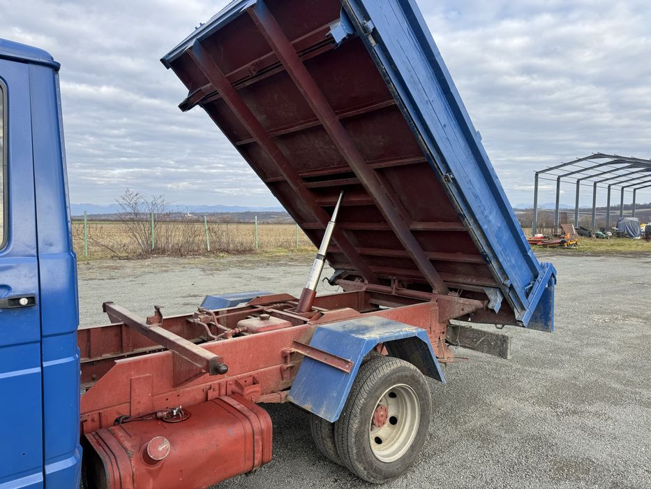 Iveco daily  basculabil pe 3 parti pe cutia de viteze