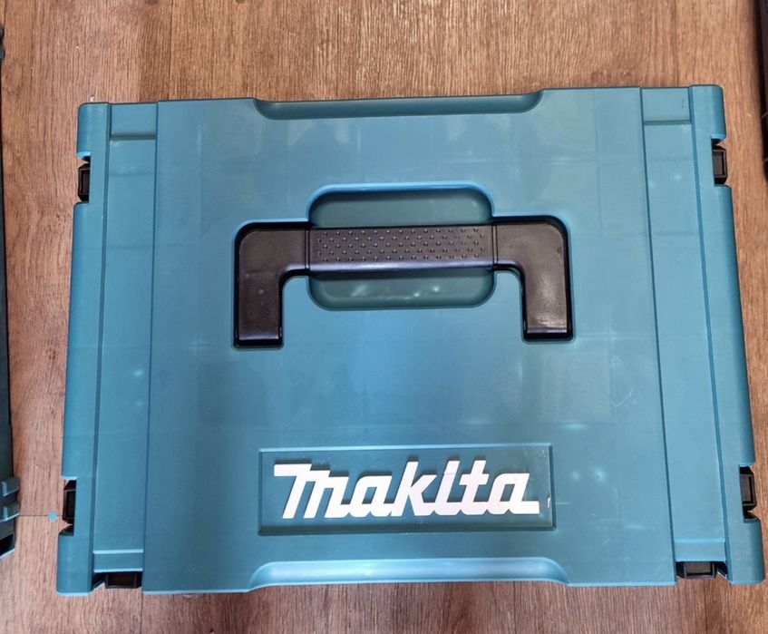 Набор инструментов 5в1,  2 аккумулятора, кейс