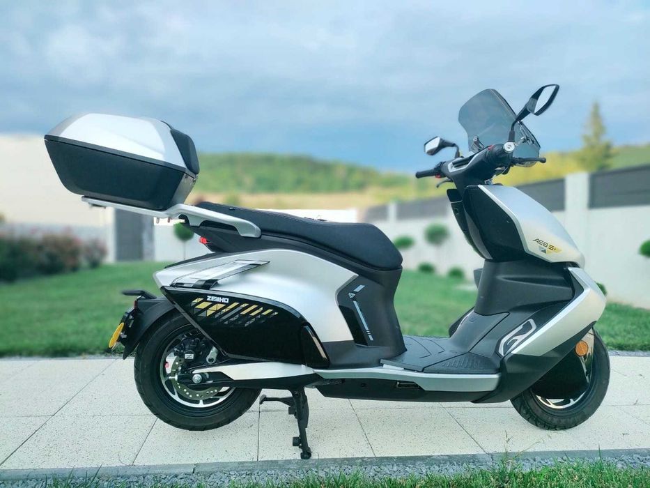 Scuter CFMOTO Zeeho AE8S+ foarte Ingrijit