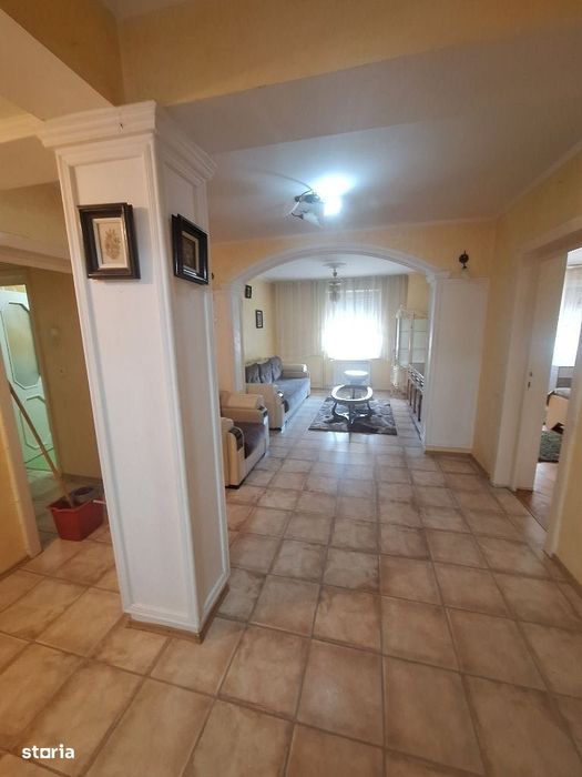 Apartament 4 camere -zonă centrală, spital Județean