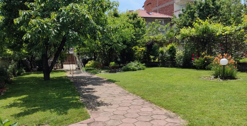 Поддръжка на дворове - Пловдив и региона