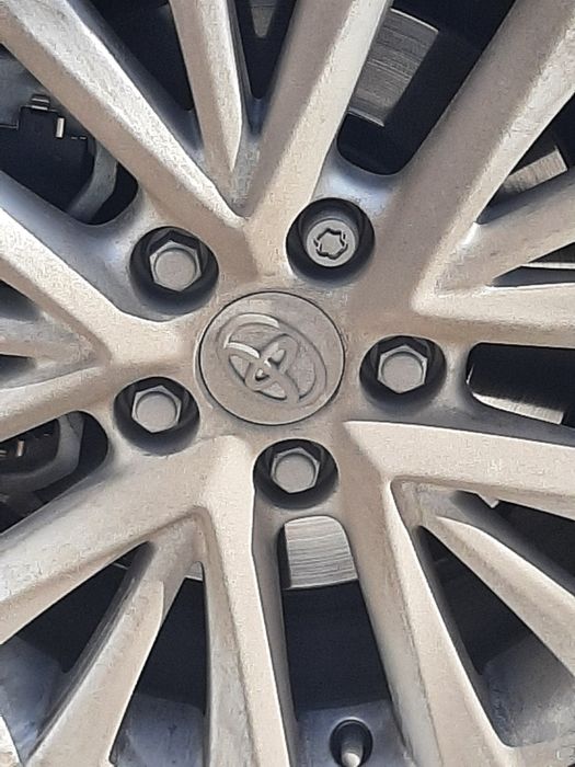 Диски литые камри