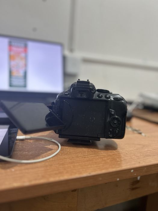 Nikon D5300 обьектив 24-140мм