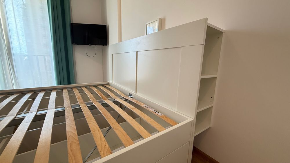 Pat de Dormitor 160x200 IKEA Brimnes.