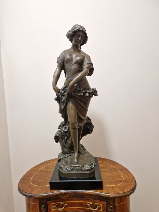 Превъзходна антикварна френска бронзова фигура скулптура