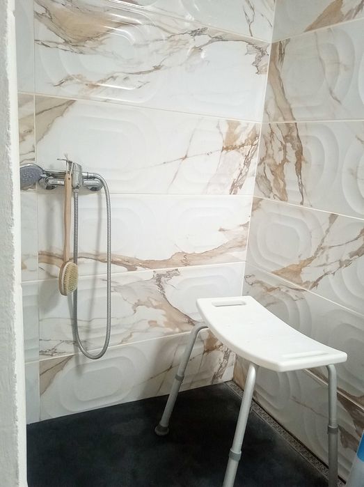 Apartament 1 cameră de închiriat / Grădiște -  lângă pod / 200 €