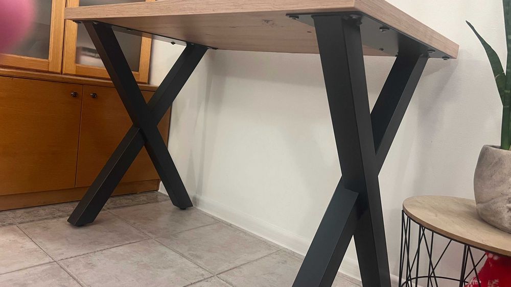 Бюро с плот дъб и метални крака тип Х – 110х60 см