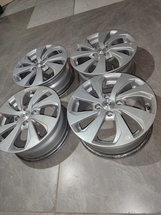 Продам диски на 15 (легкосплавные)