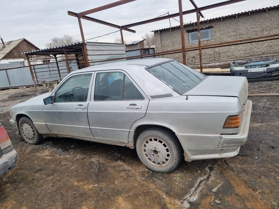 Мерс 190 ,2.3 паук