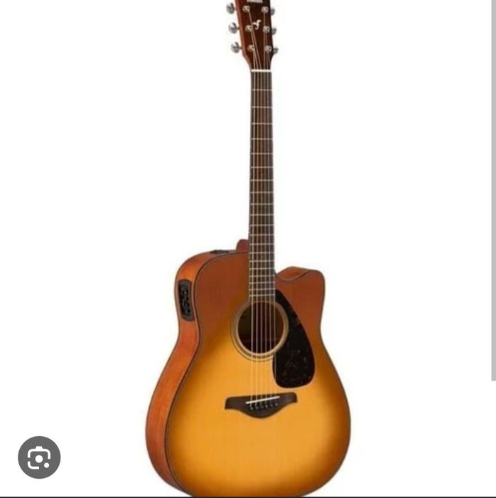 Yamaha acoustic gitara