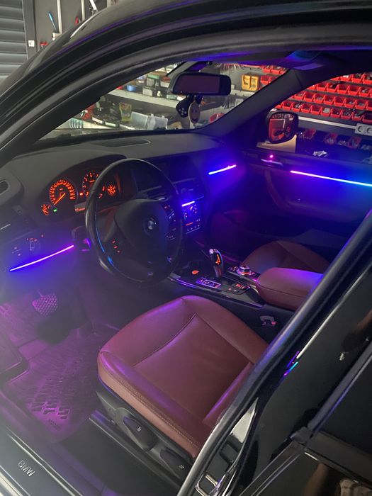 Montez lumini ambientale