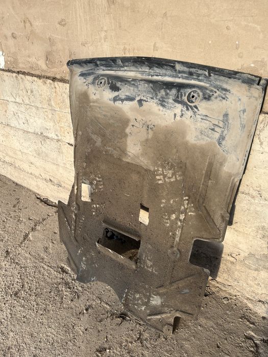 Продам защитка двигателя