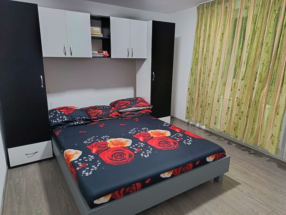 Vând casă masardată la țară