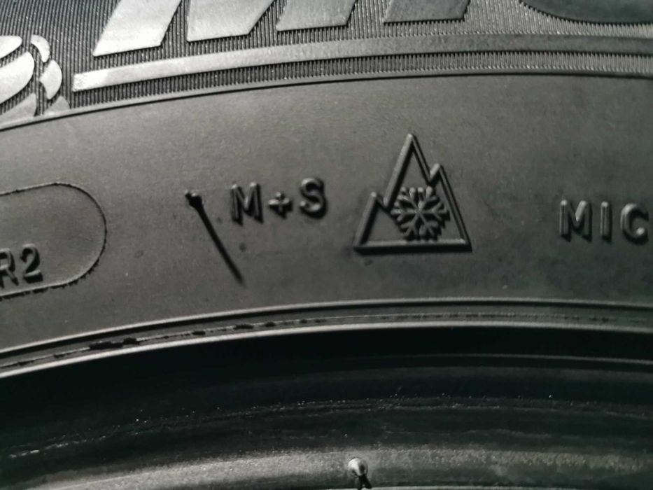 255/55 R18 - michelin runflat m+s 4 bucati