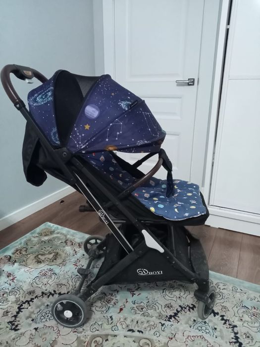 Легкая коляска