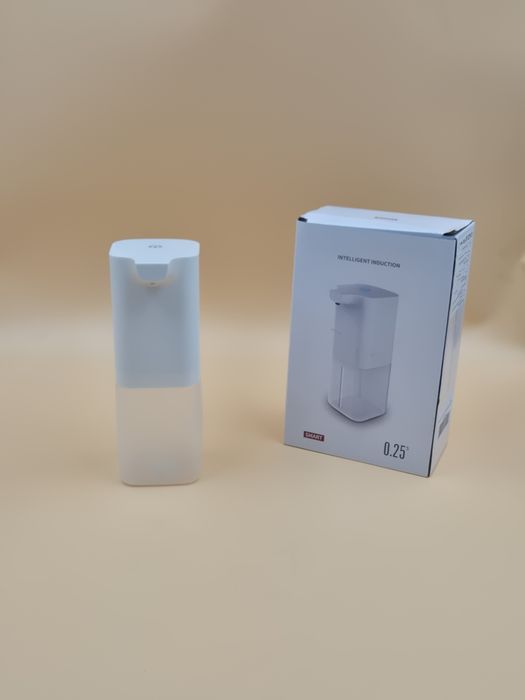 Dispenser automat de săpun lichid cu senzor