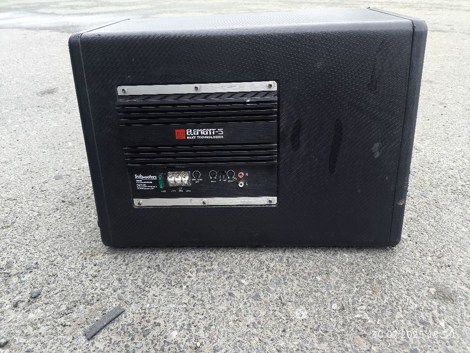 Продам сабвуфер в