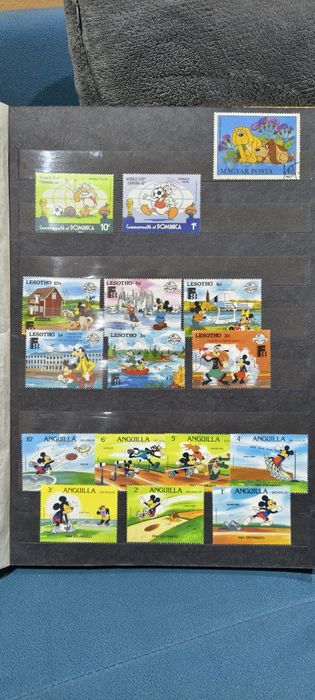 Класьор с пощенски марки