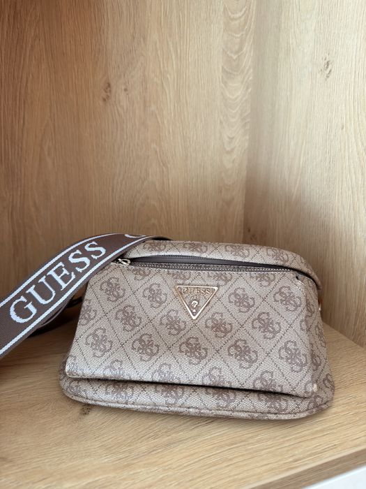 Чанта Guess, еко кожа