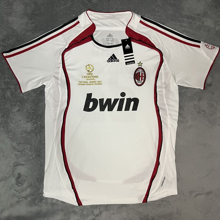 Adidas AC Milan Kaká #22 – White – Size L