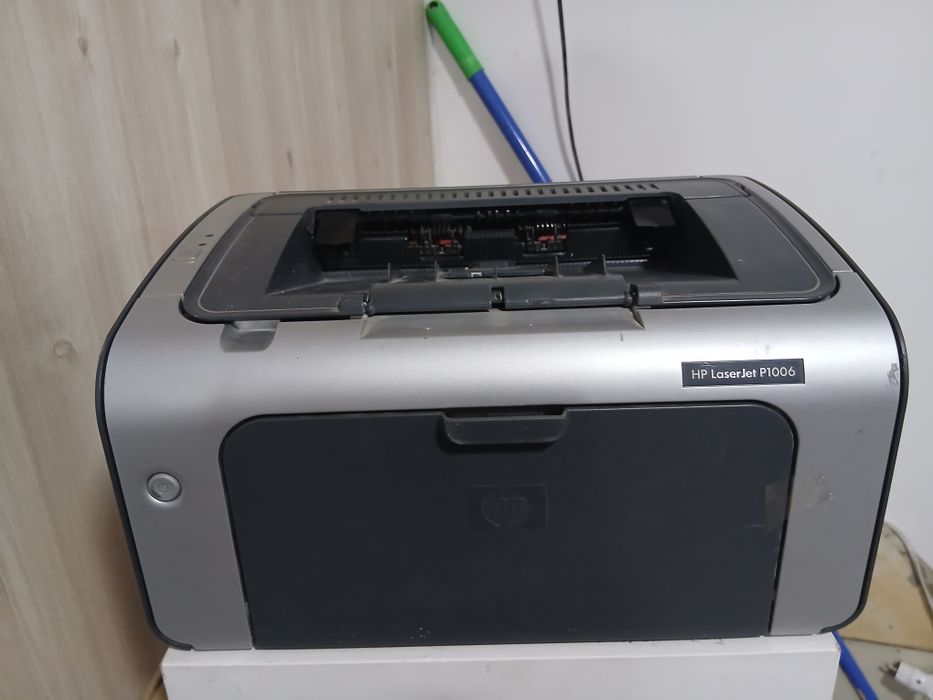Printer hp P1006
