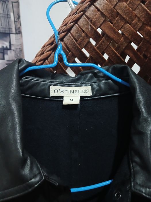 Продам платья и костюм