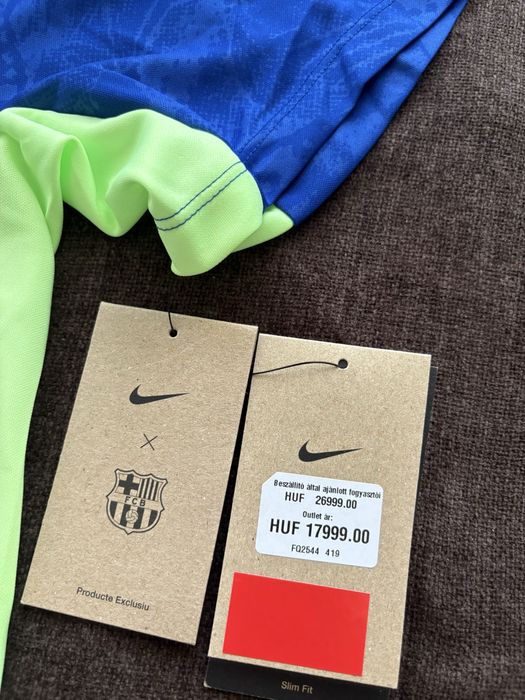 Tricou FC Barcelona sezon 2025-2026 marimea M slim fit