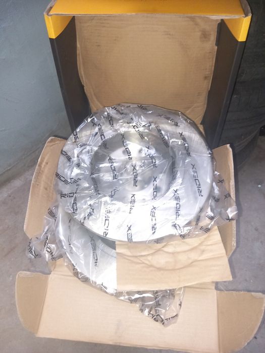 Set 2 discuri frana spate ptr Volswagen Golf 6 ... etc.