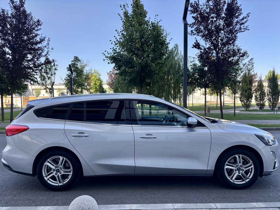 FORD Focus 2022 — imagine 3