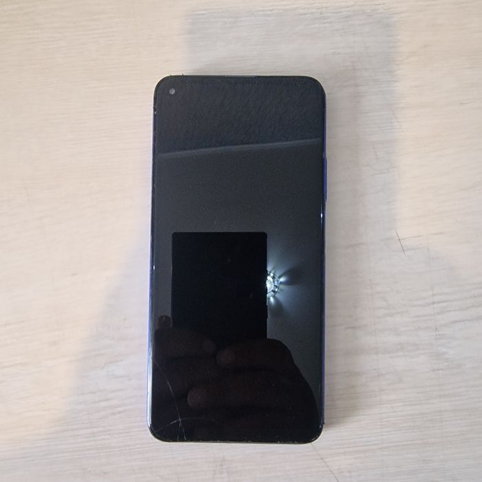 Продам Huawei nova 5t 6/128G.