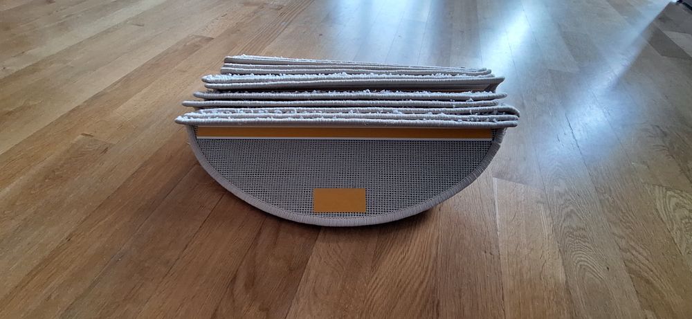 Самозалепящи се подложки за стълби