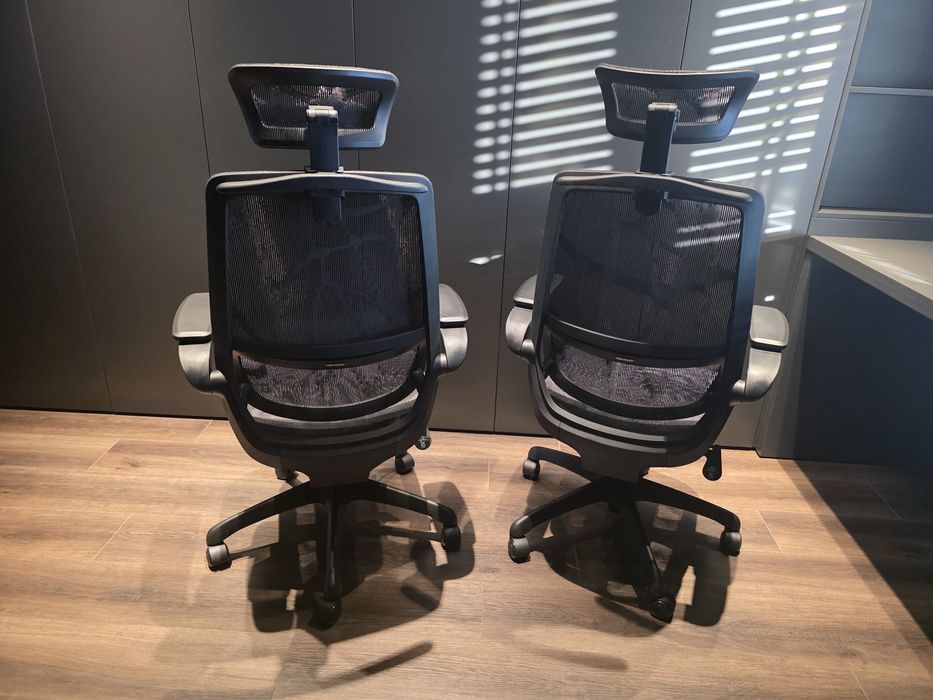 Продам 2 новых игровых кресла