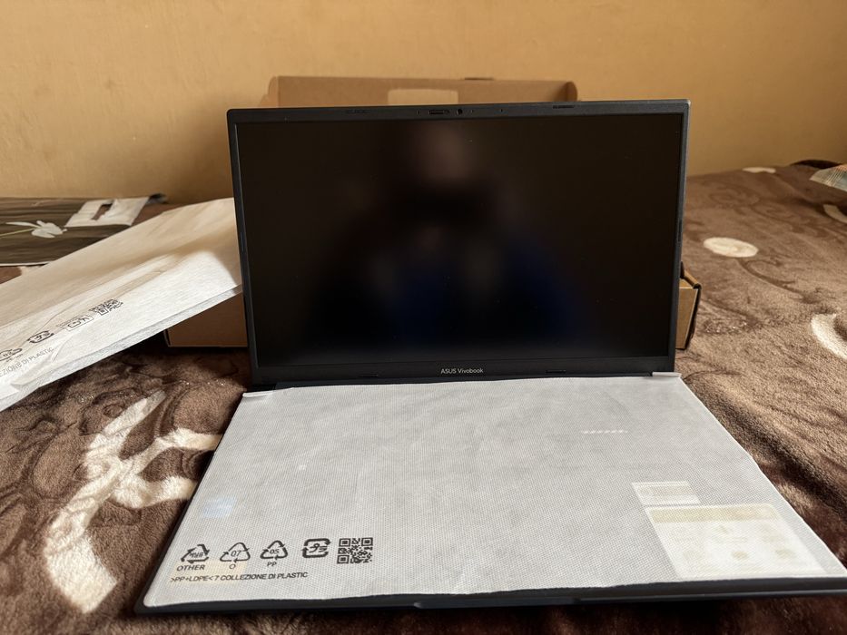 ASUS VivoBook 15 X1502VA Sotiladi ( Ishlatilmagan )
