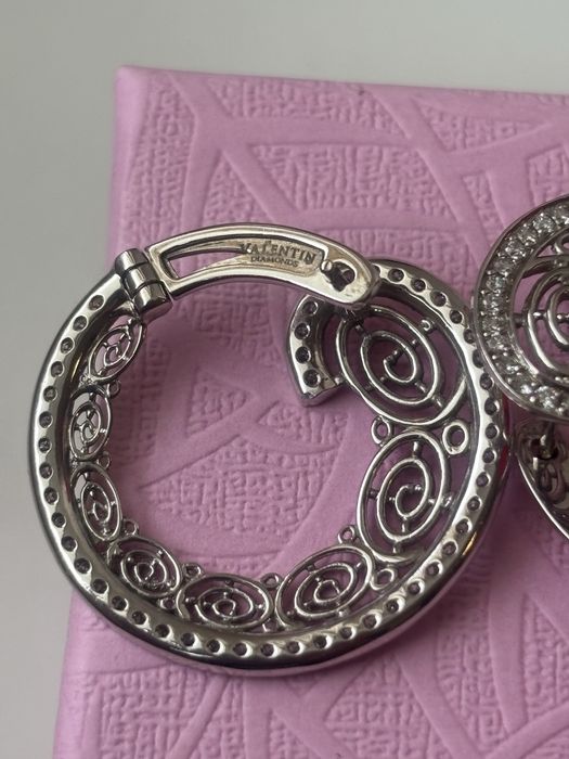 Златни 18 каратови изделия с диамнти  Сертификат