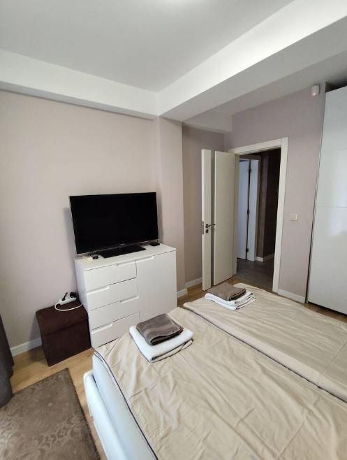 Дава се под наем Двустаен апартамент в Варна, Център - 80 кв.м за 920 € - Снимка #4