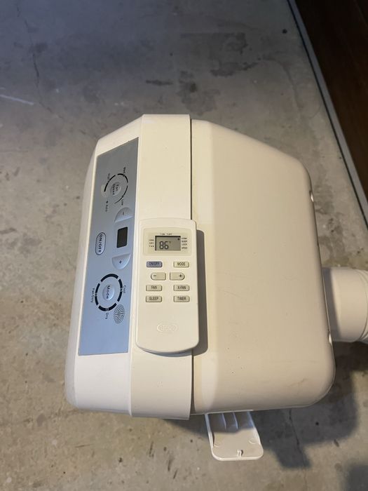 Aparat aer conditionat portabil