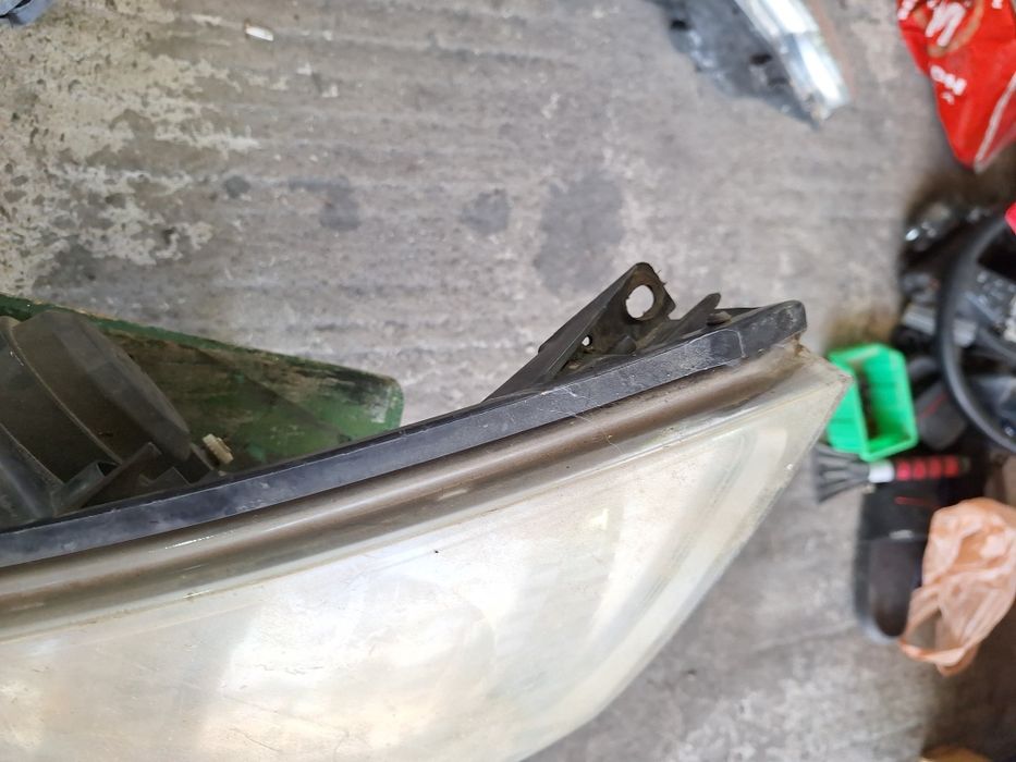 Ляв фар за Renault laguna 2007г.