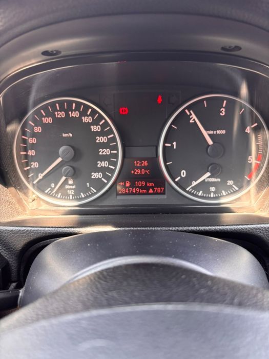 BMW Seria 3 E90 318d - M47 - 122cp - 2007 - manual 6 trepte