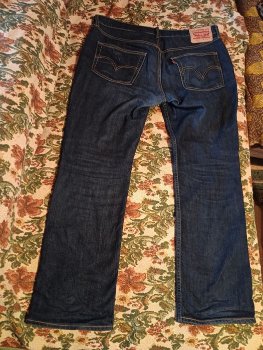 Мъжки дънки левис-40лв