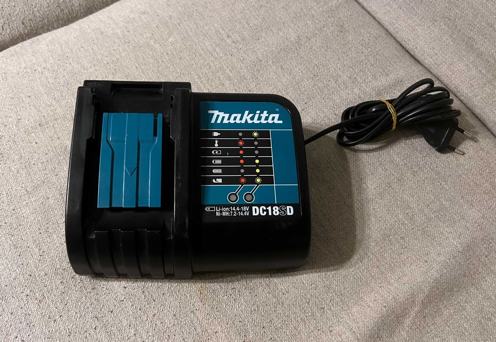 Incarcator Makita DC18SD 7.2V 18V original stare buna