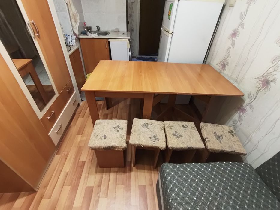 Мебель отдам почти даром