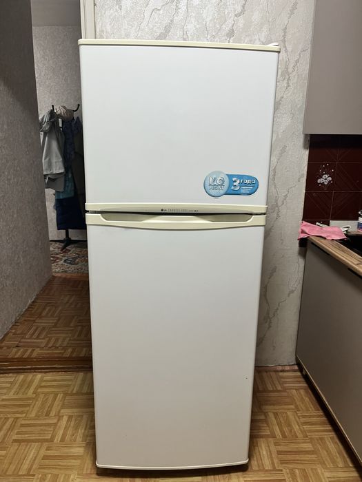 Продам холодильник