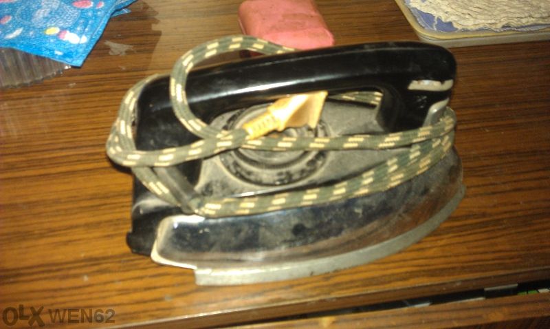 Антики за колекционери-КУФАР, НОЖИЦи, ЮТИИ