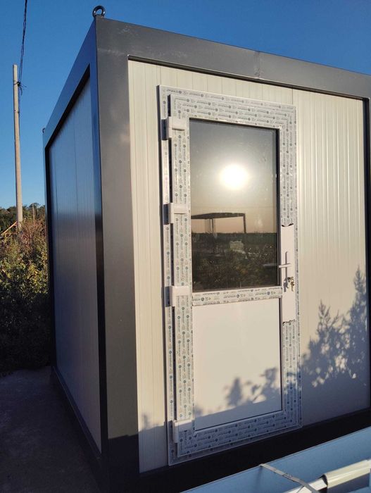 C O N T A I N E R 2400x2100