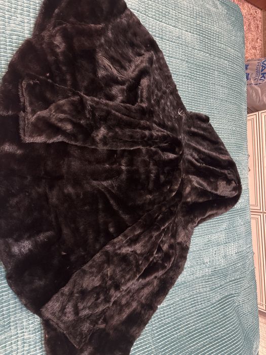 Продам шубу б/у размер 52-50-54