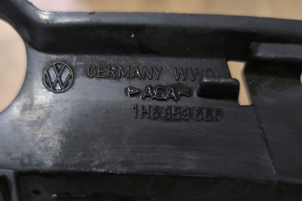 Решотка бампера Фольксваген гольф 3