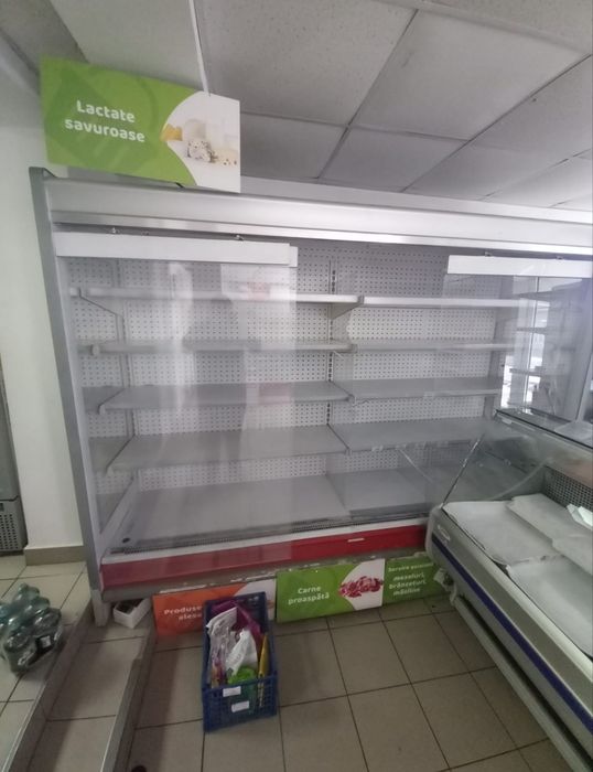 Vând vitrină frigorifica