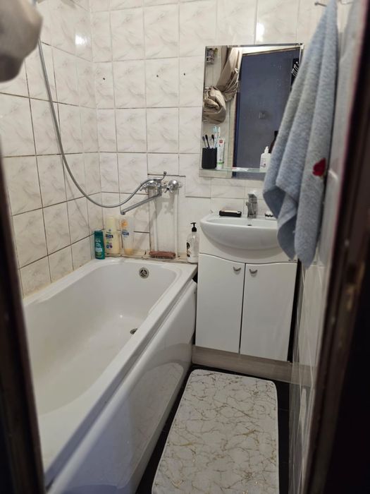 Продам -4х комнатную квартиру