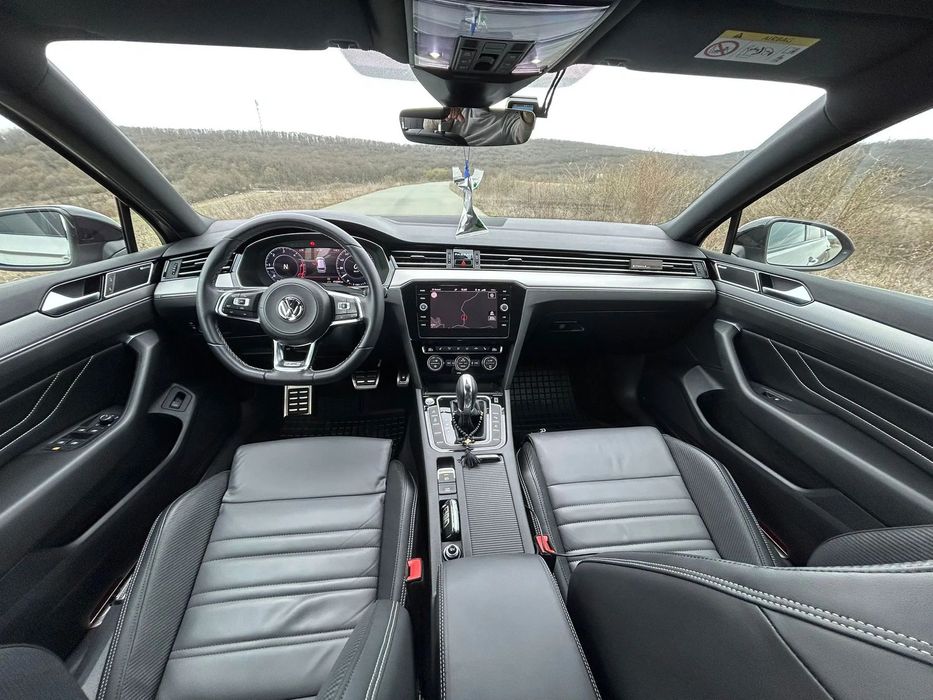 Volkswagen Passat Vând VW Passat B8  R-Line