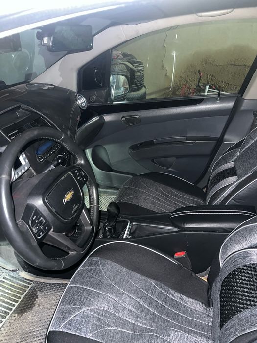 Chevralet spark sotiladi